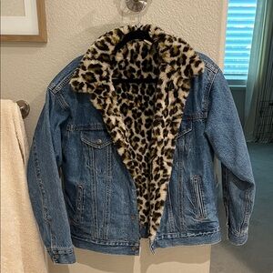 Levi’s Denim Jacket with Leopard Print Lining